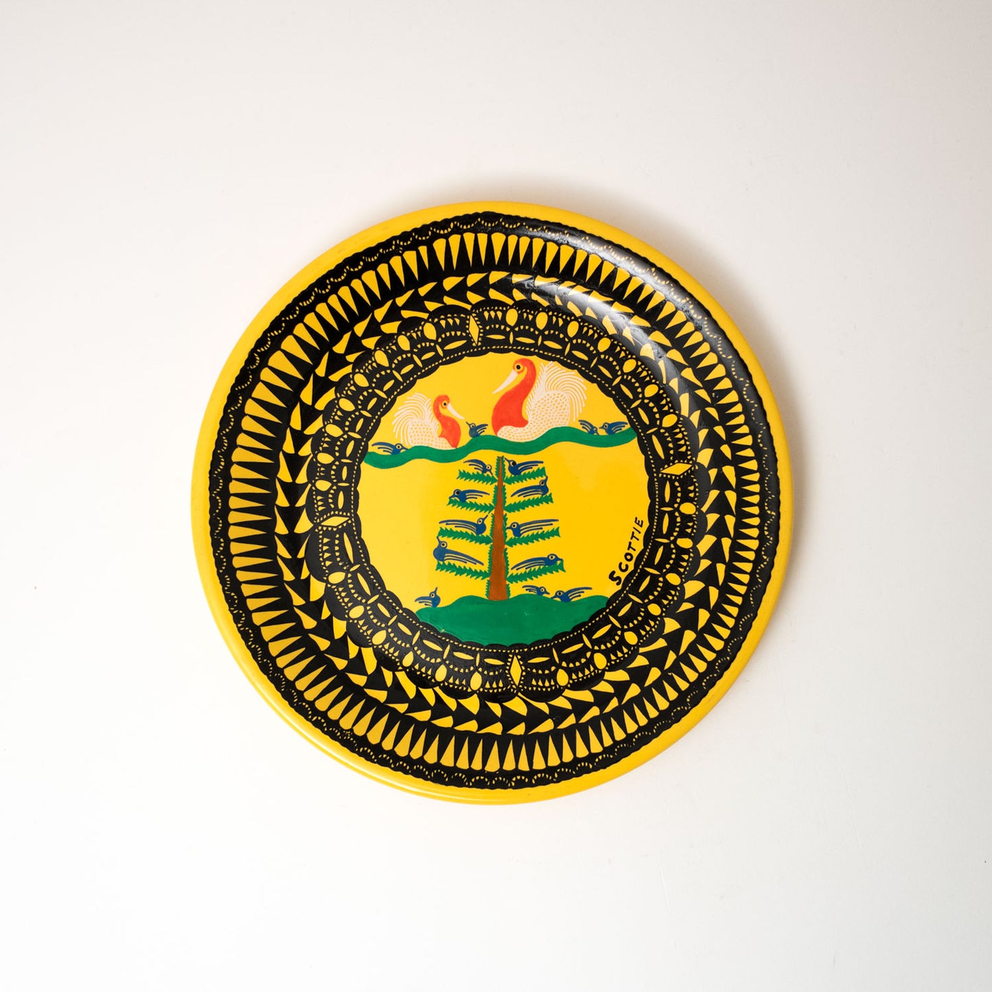 Circular Plate, Yellow and Black