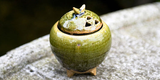 A Brief History of Modern Japanese Ceramics. Japanese Ceramics for sale from Goldmark.