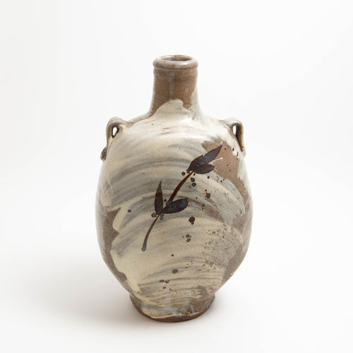 Footed Bottle with Lugs