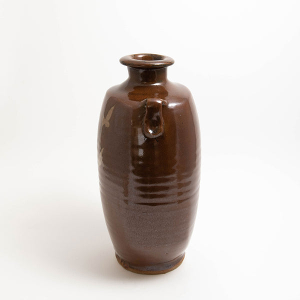 Footed Bottle with Lugs