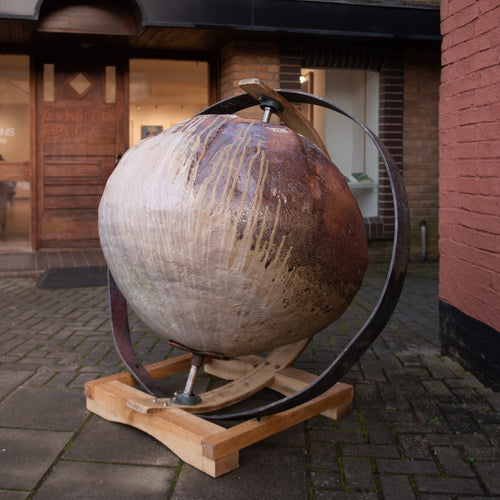 Giant Globe