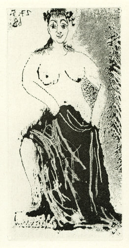 Une Posant sur un Piédestal