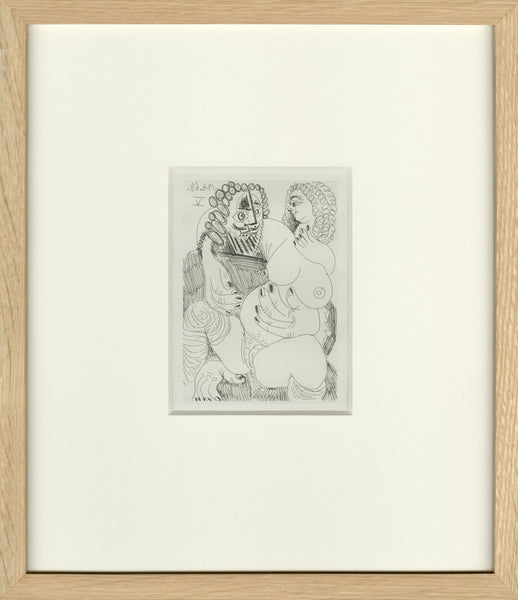 Grosse Prostituée sur les Genoux d'un Barbu