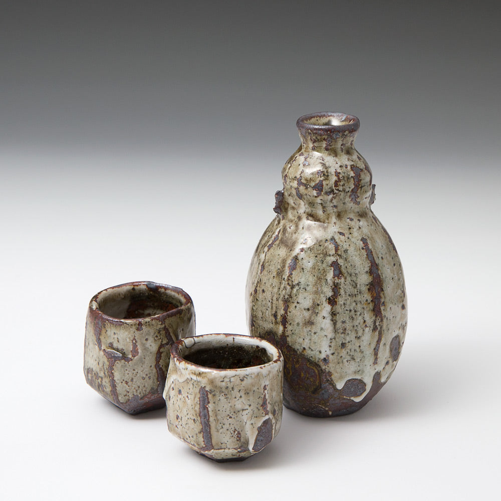 Sake Bottle & Two Cups