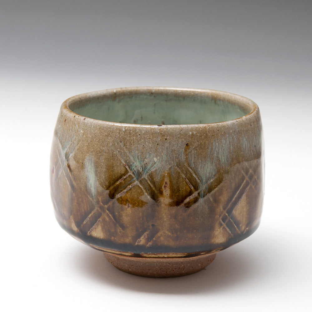 Footed bowl