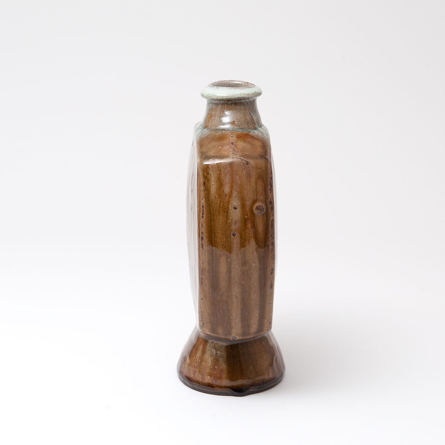 Pedestal Bottle